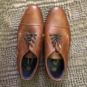 NWOT American Eagle Boys Dressy Shoes